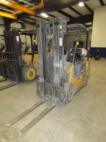 CAT GC25 Fork Lift
