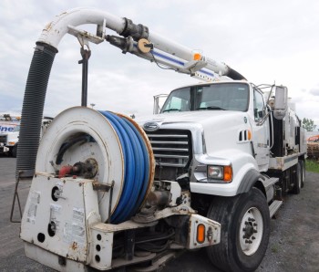 STERLING (2008) L8500 6X4 VAC CON TANDEM AXLE VACUUM TRUCK
