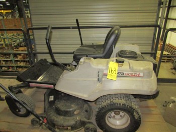MTD Gold 50\'\' Zero Radius Lawn Tractor