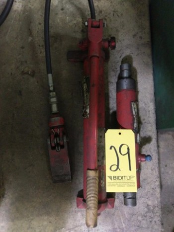 Hydraulic Hand Pump W/Jaws And Ram