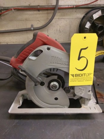 Milwaukee Circular Saw (No Case)