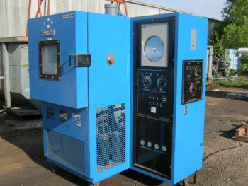 BLUE M ENVIRONMENTAL CHAMBER