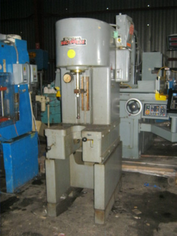 DENISON MULTIPRESS 4 TON