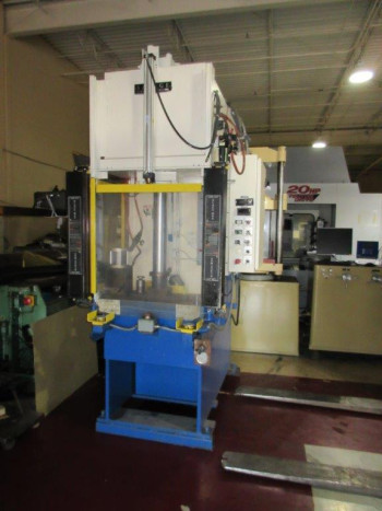 SAVAGE C FRAME 32 TON HYDRAULIC PRESS