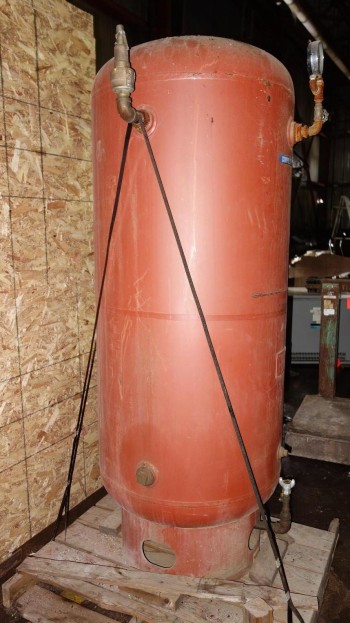 COMPRESSOR TANK