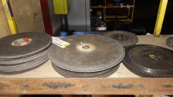 LOT OF ASSORTED GRINDING WHEELS, NORTON,WALTER, SAFEGUARD