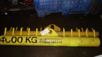 LOT OF 2 EXCEL LEVAGE 4000KG OVERHEAD CRANE ATTACHMENT