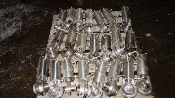 PALLET OF ASSORTED STAINLESS SANITARY BUTTERFLY VALVES, WAUKESHA