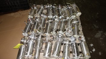 PALLET OF ASSORTED STAINLESS SANITARY BUTTERFLY VALVES, WAUKESHA