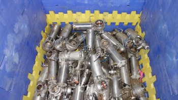 PALLET OF ASSORTED STAINLESS SANITARY BUTTERFLY VALVES, WAUKESHA