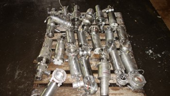 PALLET OF ASSORTED STAINLESS SANITARY BUTTERFLY VALVES, WAUKESHA