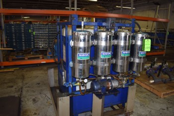 Main-Vac Fluid Maintenance Vaccumn w/ Plastic Tank & Metal Barrier