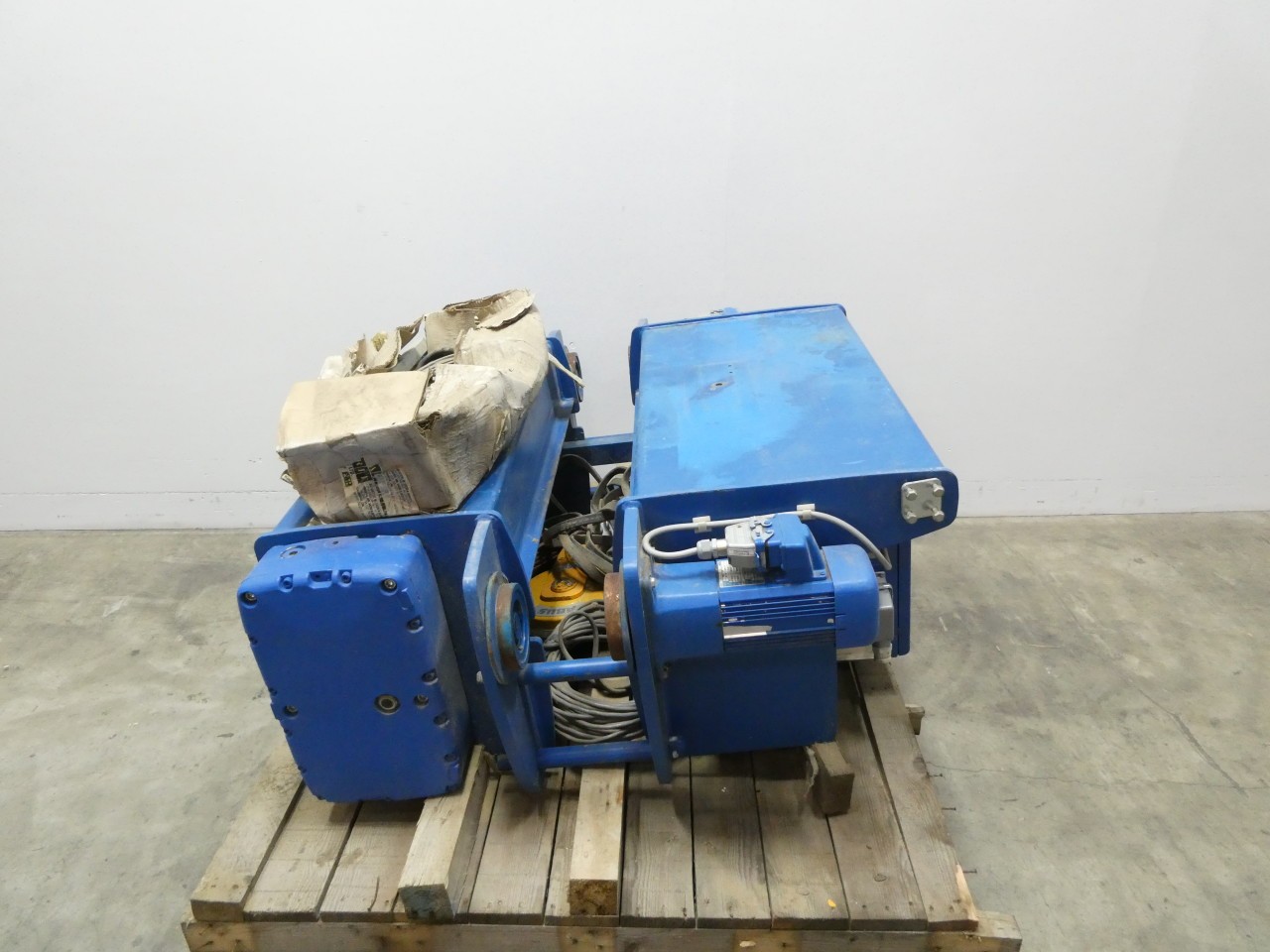 ABUS GM 2032 L6-191.21.243 E WIRE ROPE 3.5TON ELECTRIC HOIST For Sale ...
