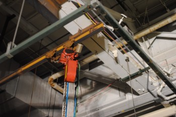 700 lb Air Operated Hoist