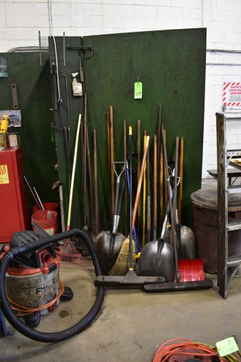 Lot of Cleaning Tools & Supplies