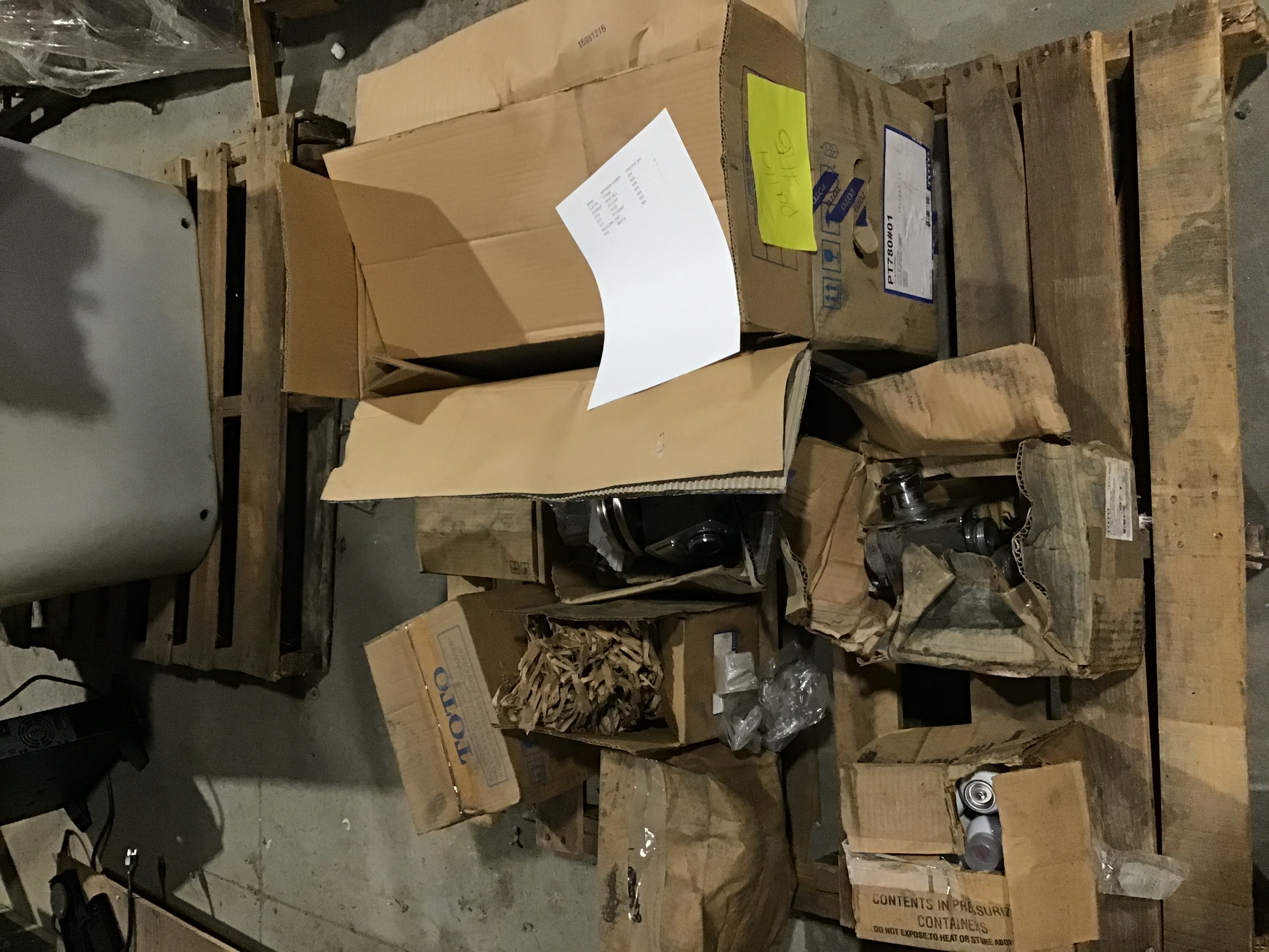 SURPLUS OF PLUMBING HOT WATER HEATERS, VALVES & FIXTURES - QTY 19