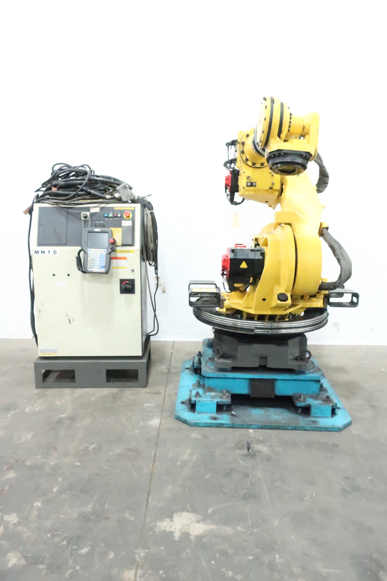 FANUC R-2000IB/210F ROBOT W/ R-30IA CONTROLLER, CABLES, & PENDANT