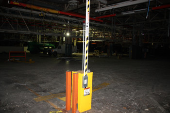 Aisle-Crossing Arm