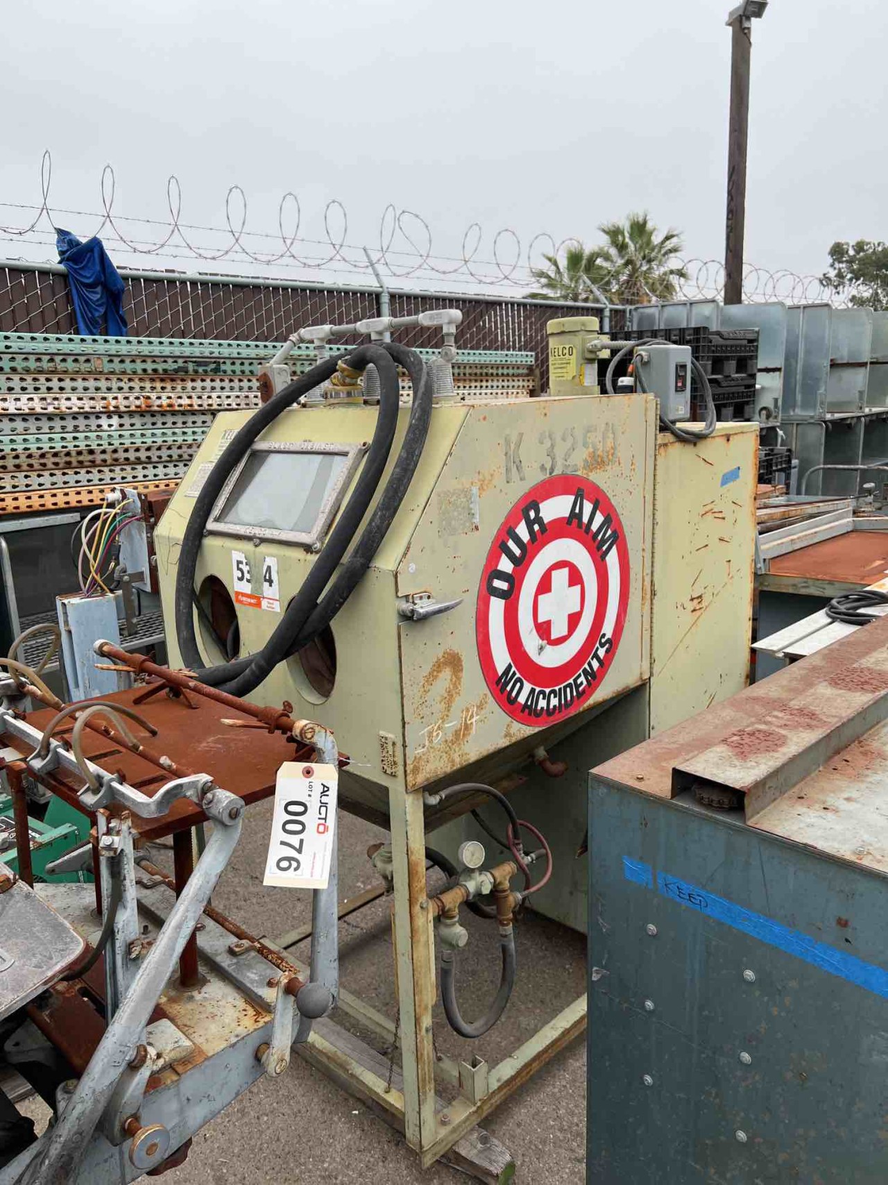 Kelco CH-36-C Blast Cabinet For Sale | Aucto