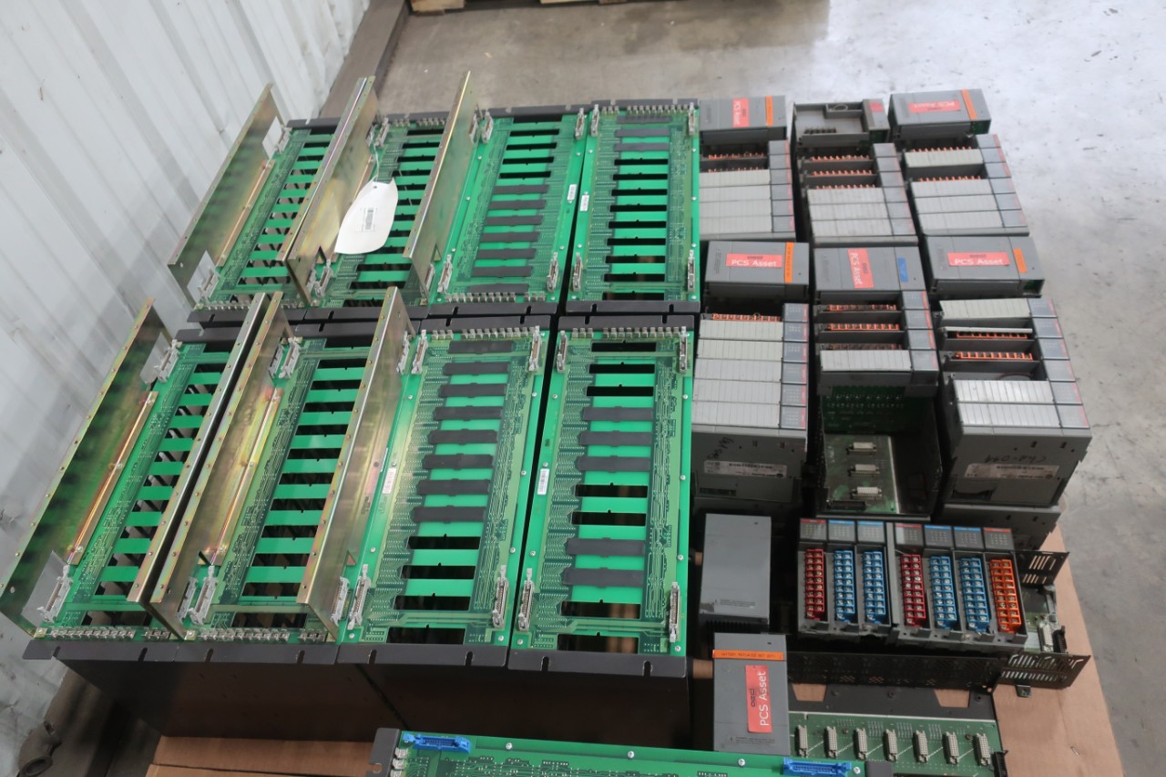 Module Db Plus SKU 1070330 - 2 PALLETS OF CHASSIS RACKS, OUTPUT MODULES, AND POWER ...