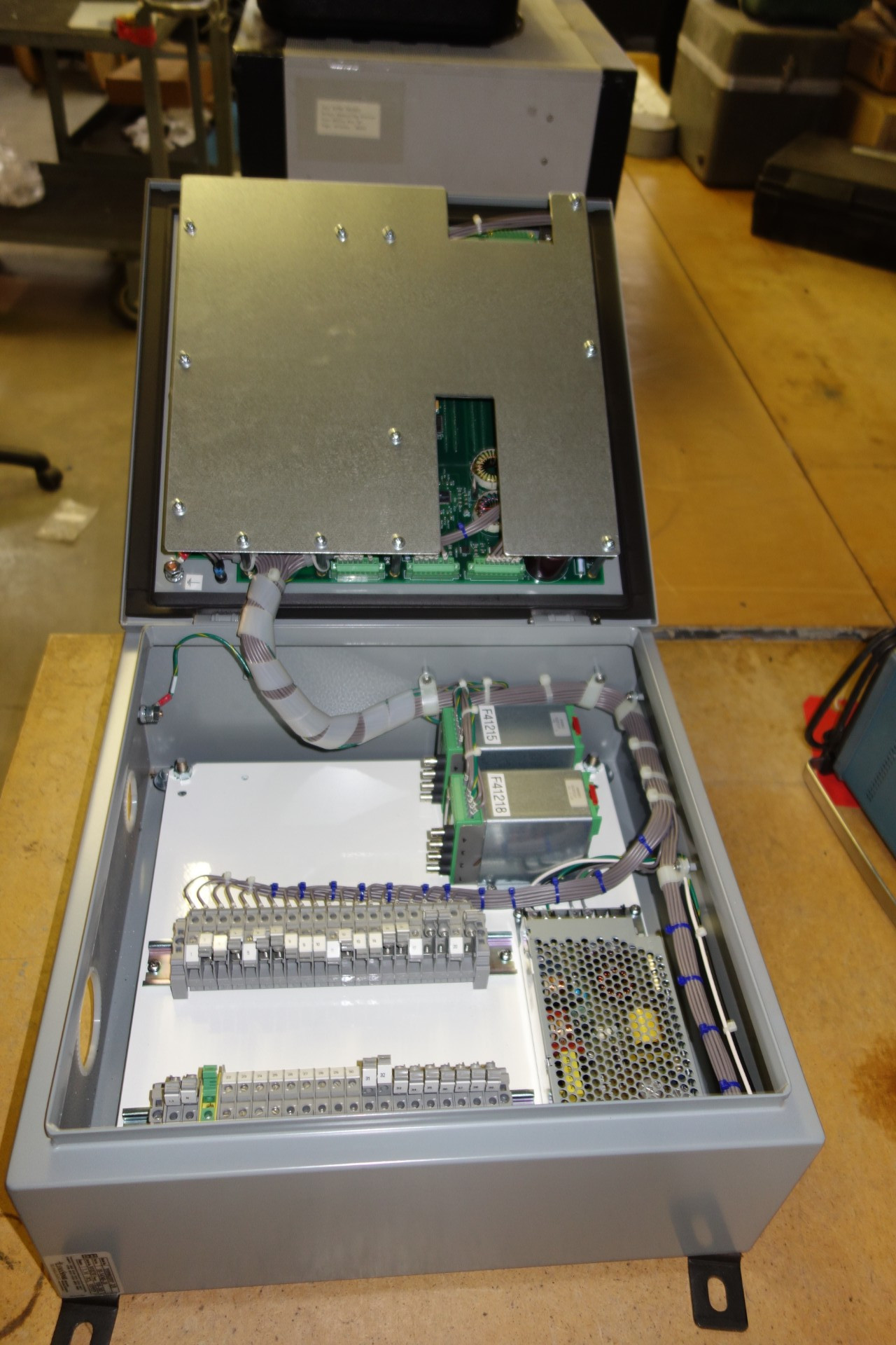 LumaSense ThermAsset 2/8 Fiber Optic Winding Temperature Controller