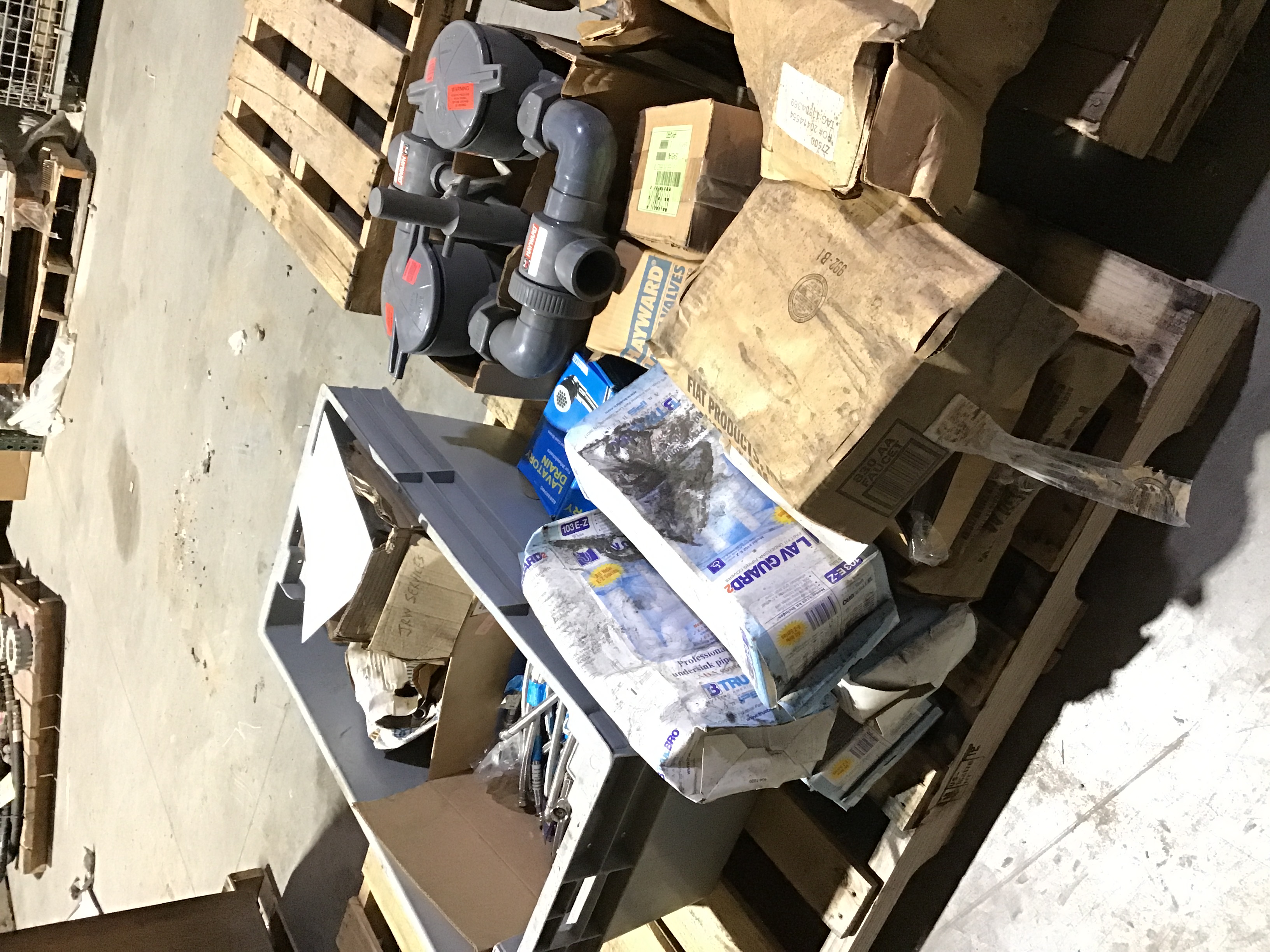 SURPLUS OF PLUMBING HOT WATER HEATERS, VALVES & FIXTURES - QTY 19