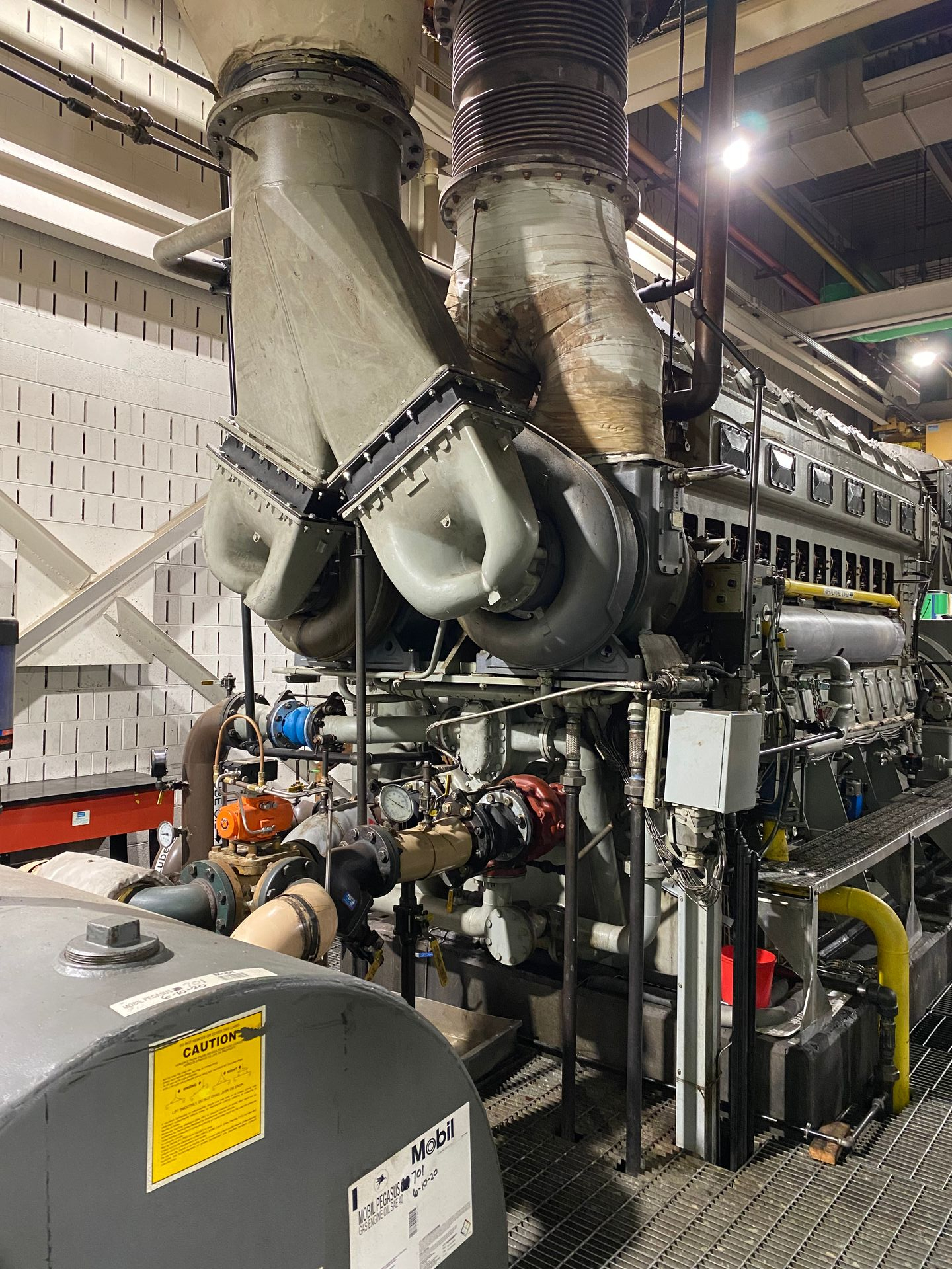 2000 3.2MW Fairbanks Enviro 38ETDD1/8 Turbocharged Dual Fuel Engine